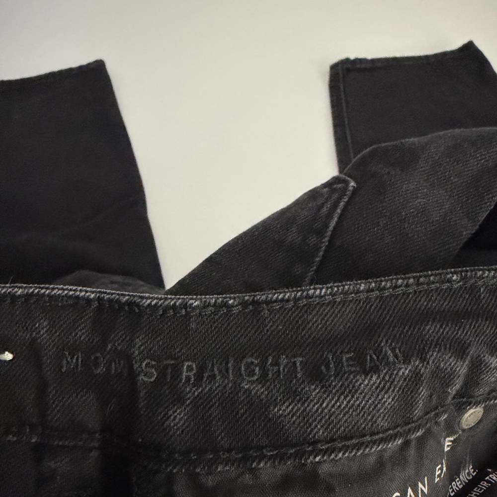 NWOT Bundle of 2 American Eagle Mom/ Straight leg Jeans Size 2 - Picture 7 of 12